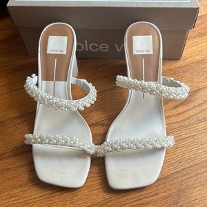 Dolce vita Noel vanilla pearls heels